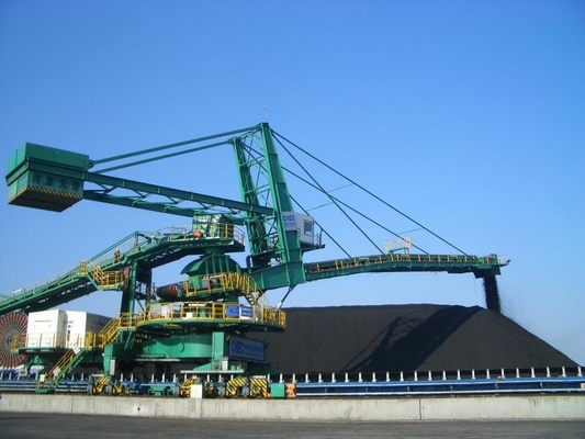 Luffing و Slewing Stacker System برای انباشته شدن زغال سنگ در انبار ترمینال زغال سنگ
